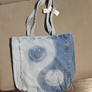 American Eagle Smiley Yin Yang Tote - NWT - hard to find, especially new unused